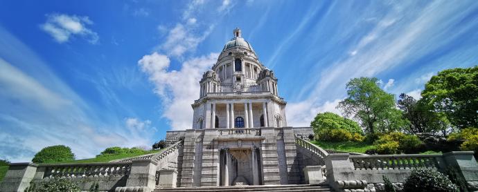 Sunny Days at Williamson Park