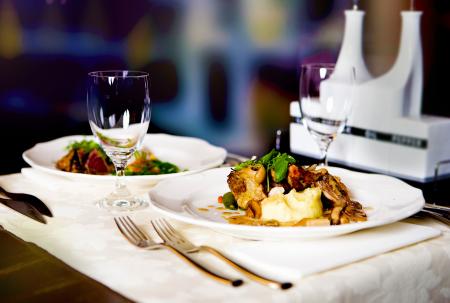 Dining 2 Edit