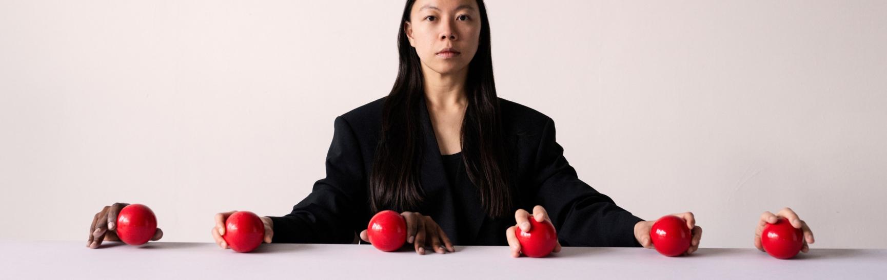 Gandini Juggling: Heka