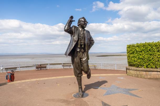 Id 276609789 Eric Morecambe Rambling Tog Dreamstime Com