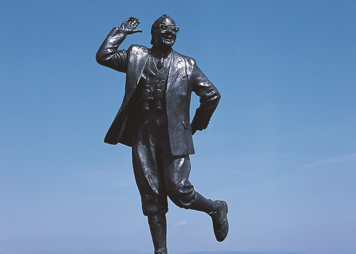 Eric Morecambe Statue 1 