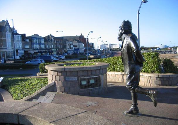 Eric Morecambe Statue 2 