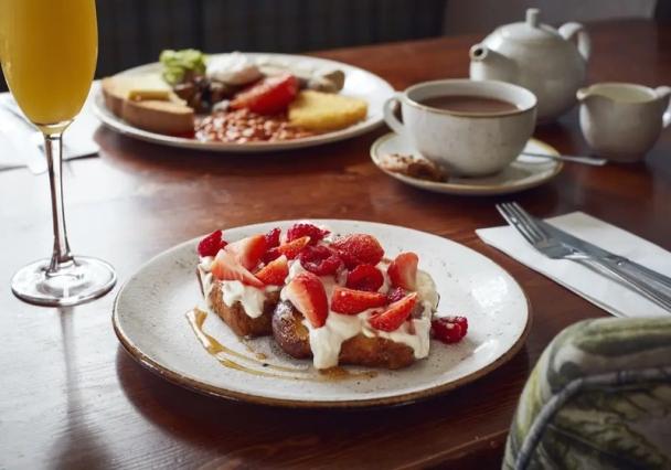 Db C B Product Mood French Toast Strawberries 2024