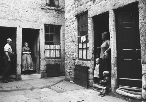 Lanlm 1945 8 123 Ross S Yard Cheapside 1927 Thompson